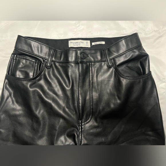 Abercrombie & Fitch Curve Love 90s Faux Leather High Rise Straight Pants 29 - Picture 7 of 14